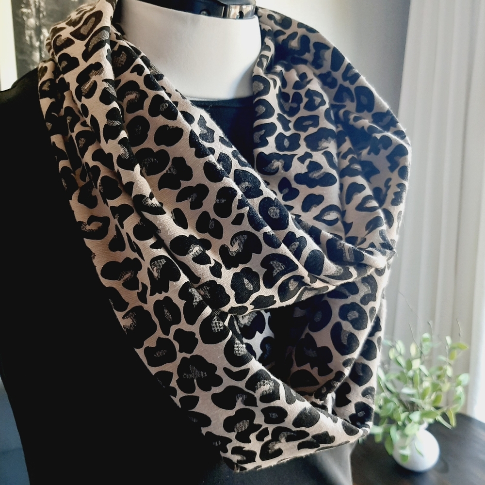 Leopard print scarf